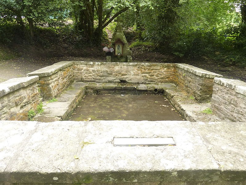 Fouesnant fontaine chapelle sainte anne